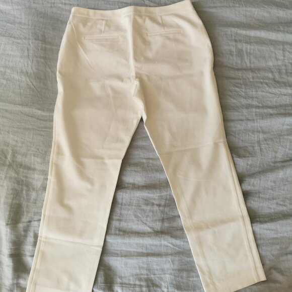 White trousers - Picture 3 of 9